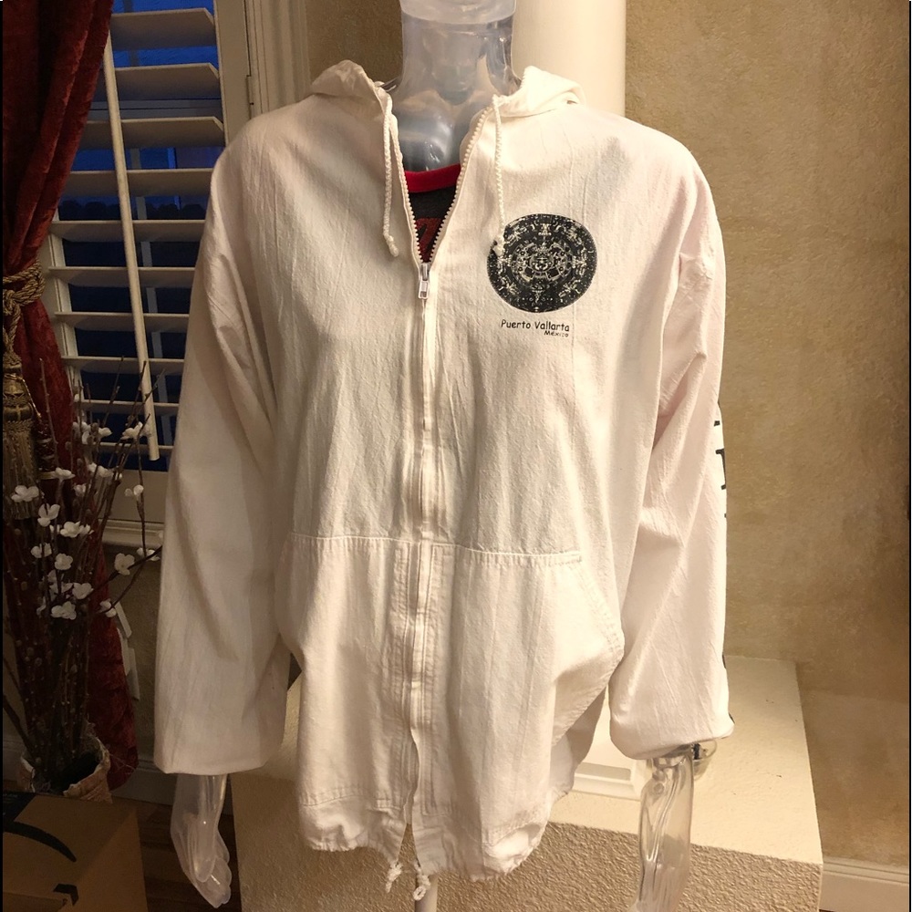 Women’s zip up light weight jacket size-L